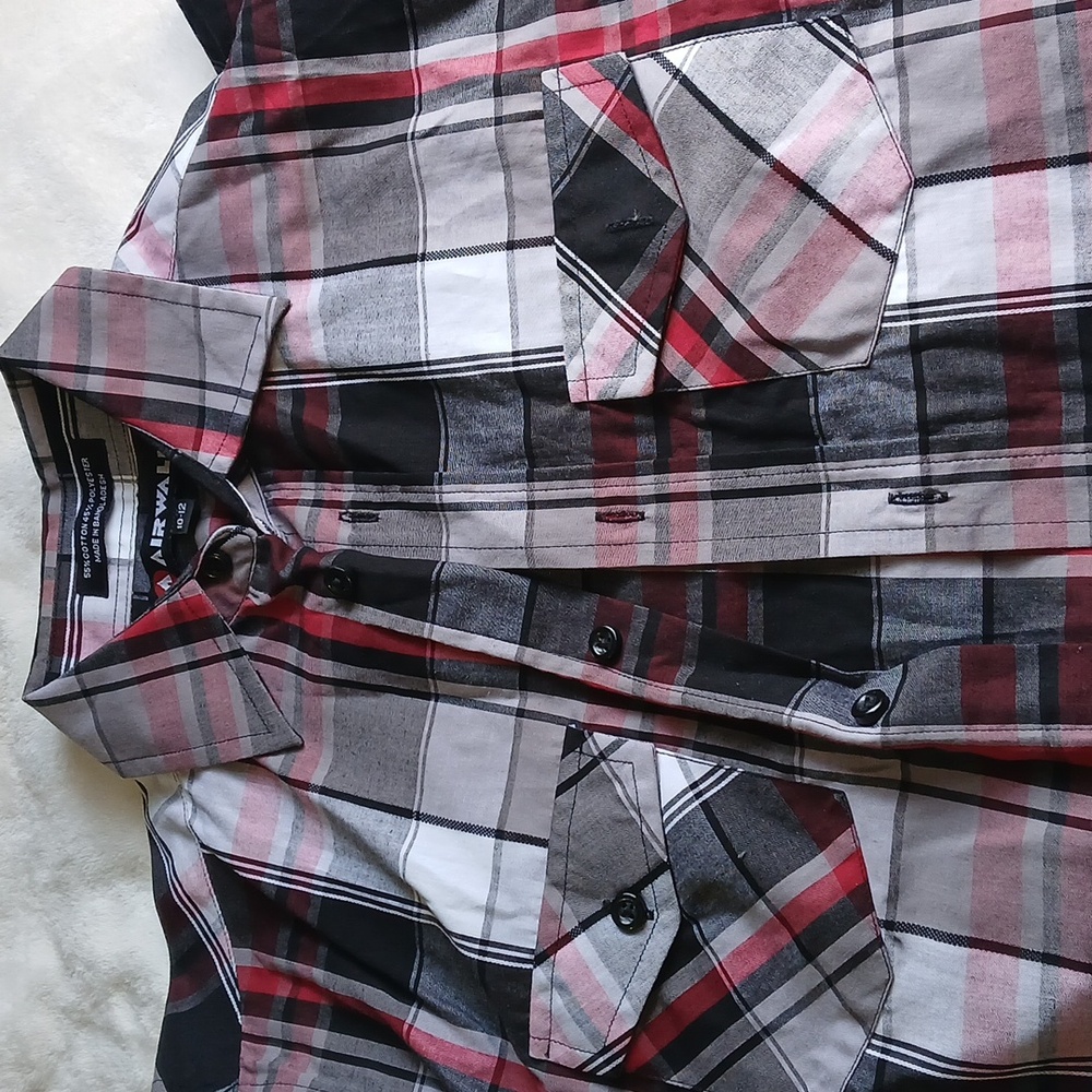 Airwalk Boy's Plaid Button-Down Shirt in Black, Gray & Red